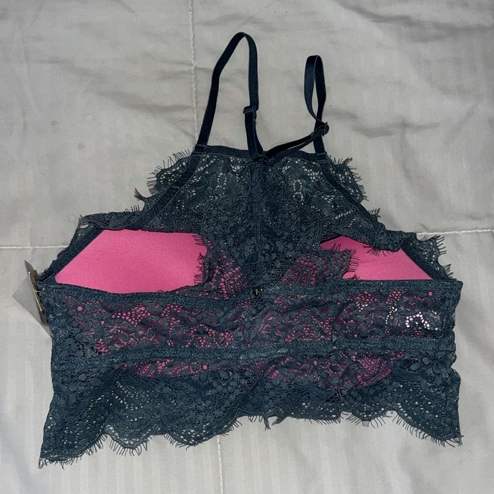 Bralette - Picture 2 of 3